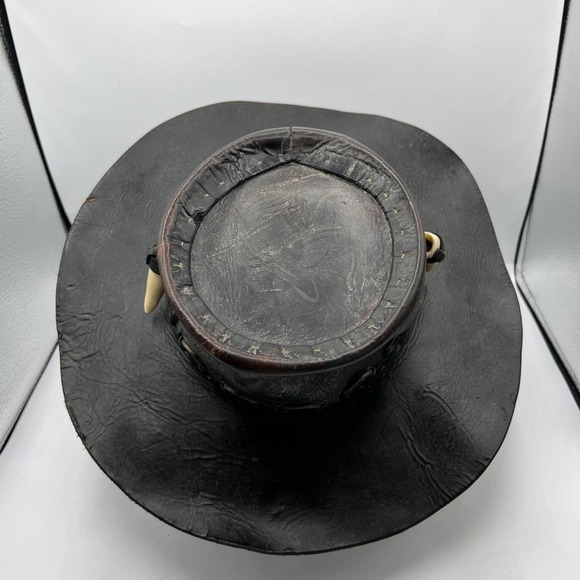 Crocodile Dundee Leather Outback W/ 2 Teeth Under Neck Tie Hat - Picture 4 of 12